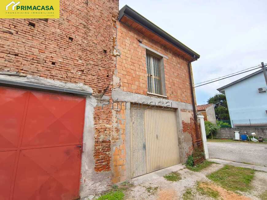 garage_rustico.jpeg garage_rustico.jpeg