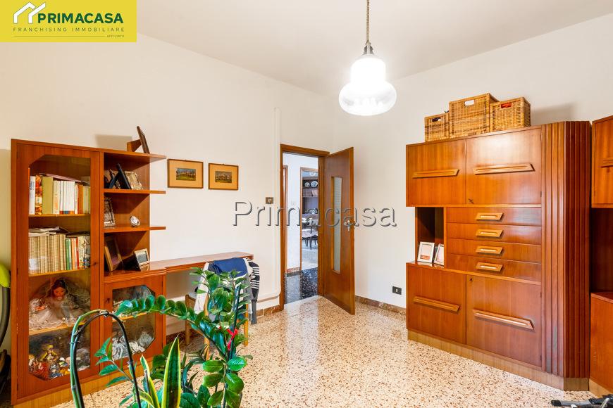 Camera-6.jpg Camera-6.jpg