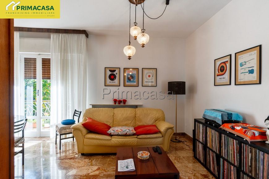 Sala-4.jpg Sala-4.jpg