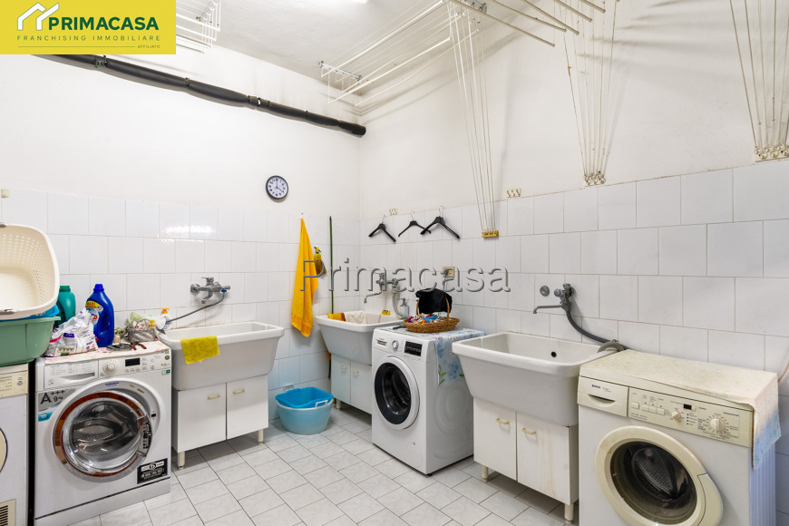 Lavanderia.jpg Lavanderia.jpg