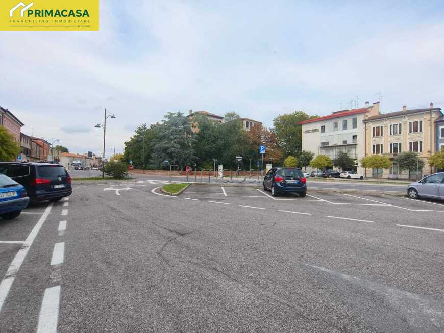 vista_piazza_2.jpeg vista_piazza_2.jpeg