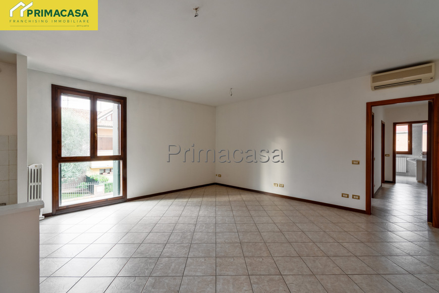 Sala-2.jpg Sala-2.jpg