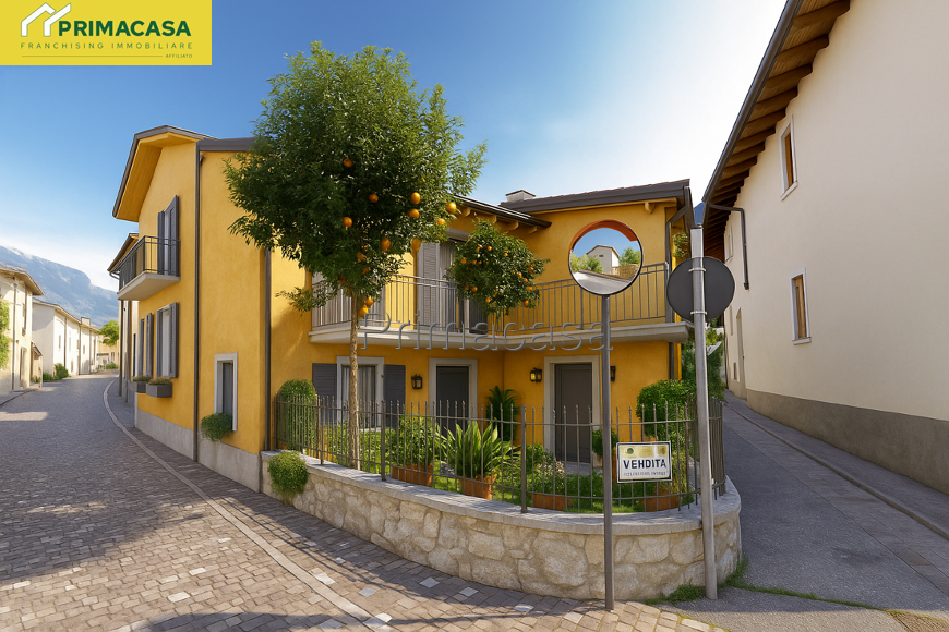Casa ristrutturata in piazza medievale (1).png Casa ristrutturata in piazza medievale (1).png