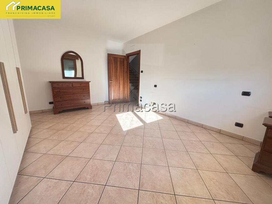 b5fc2b8b-ed39-4610-ae92-97a6b3319f50.jpg b5fc2b8b-ed39-4610-ae92-97a6b3319f50.jpg