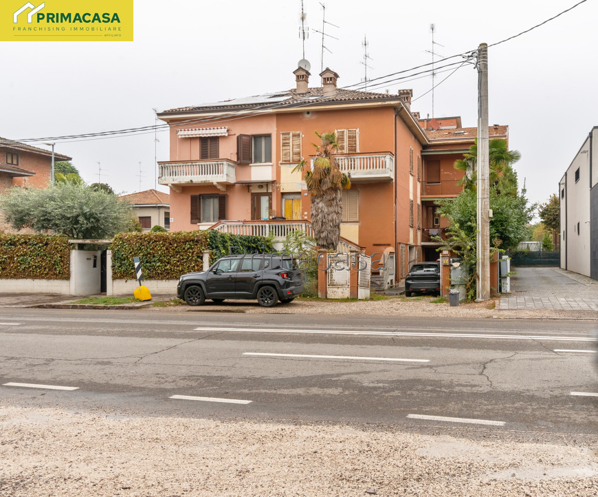 Outside.jpg Outside.jpg