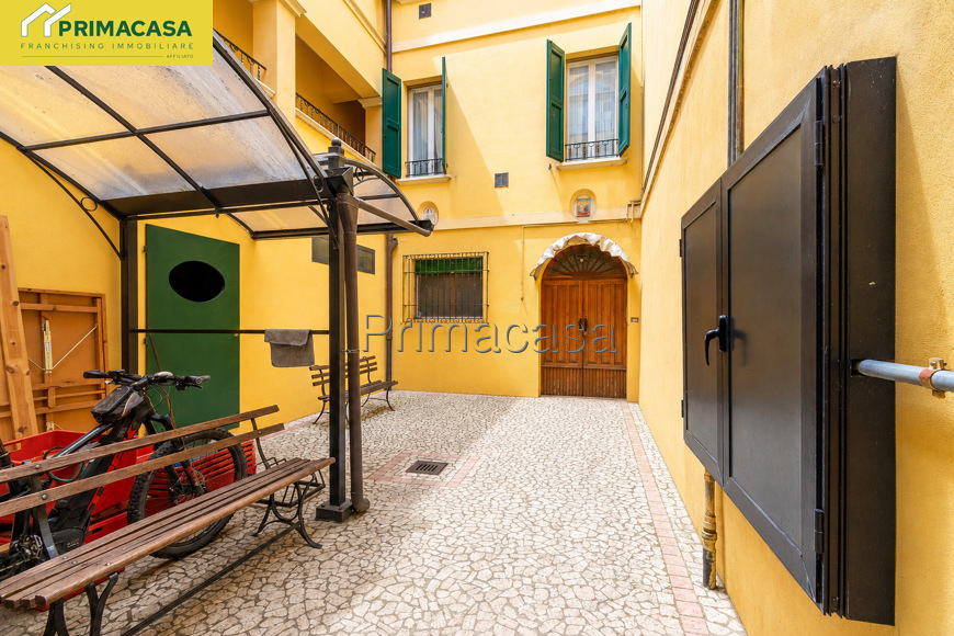 CORTILE INTERNO CORTILE INTERNO